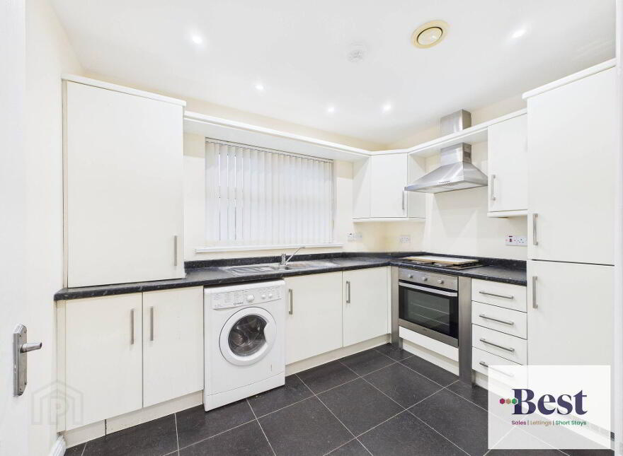 Apartment 7 96-98 Glenarm Road, Larne, BT40 1DS