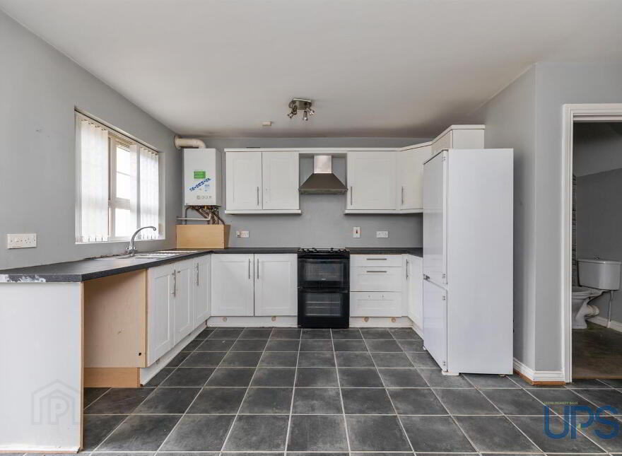 5 Dunmurry Close, Belfast, BT17 0FW