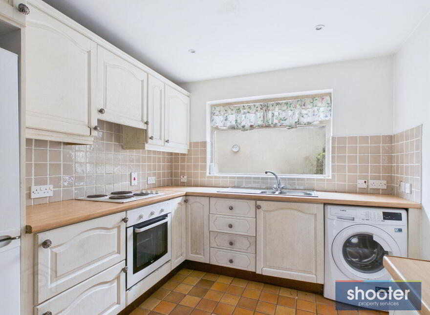 17 College Square Bessbrook, Newry, BT35 7DH
