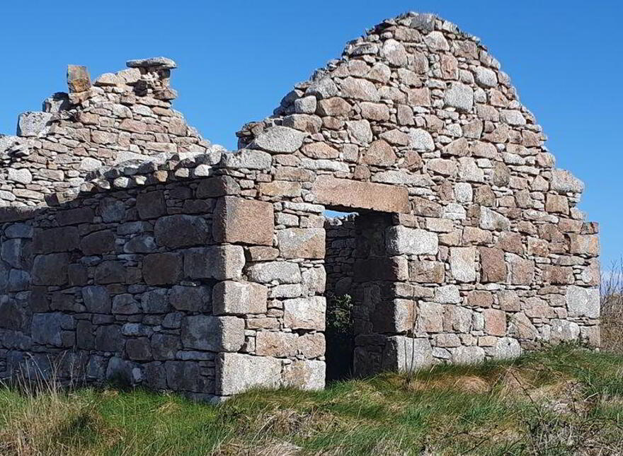 Derelict Building On Circa. 3.6 Acres Meenbanad, Burtonport