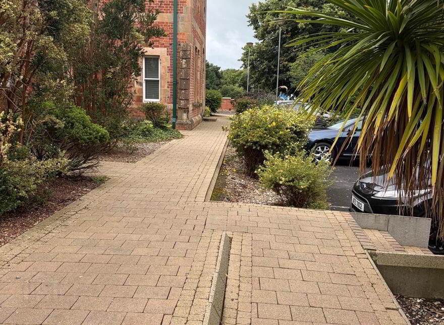 5 Irish Society Court, Coleraine, BT52 1GX
