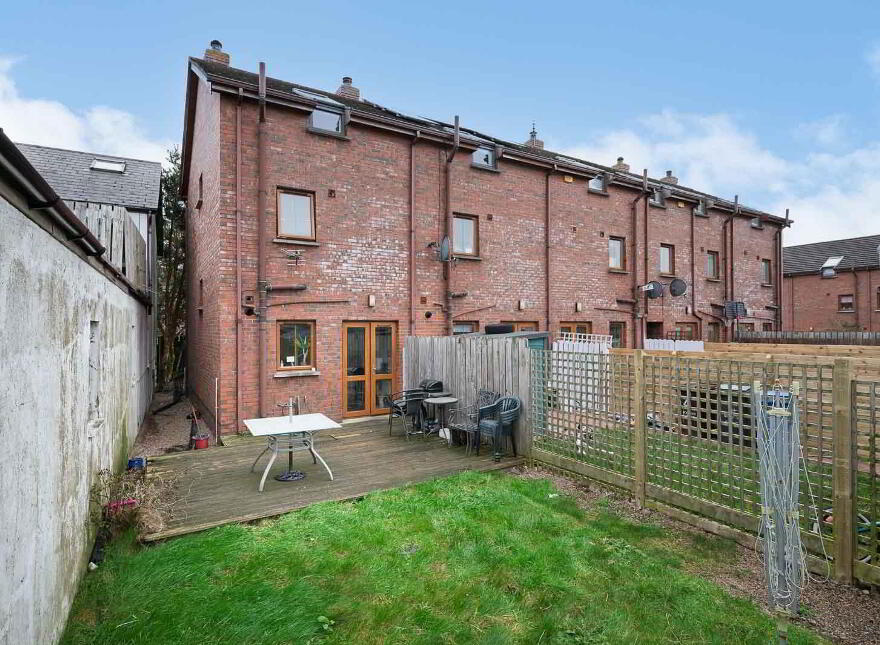 5 Kinnegar Close, Holywood, BT18 9JH