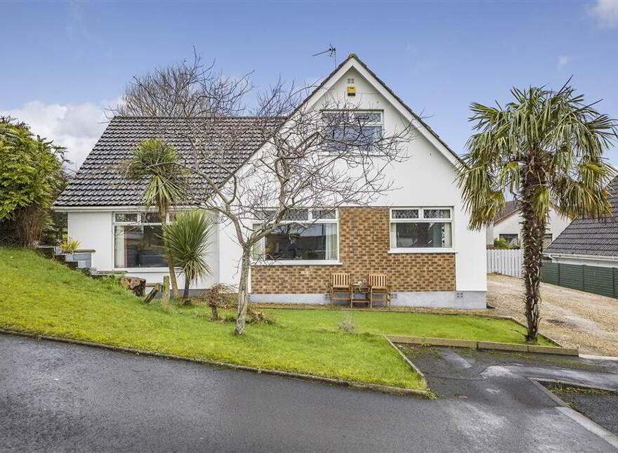 20 Cairnmore Crescent, Lisburn, BT28 2QE