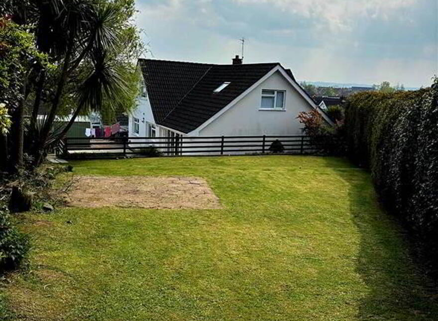 20 Cairnmore Crescent, Lisburn, BT28 2QE