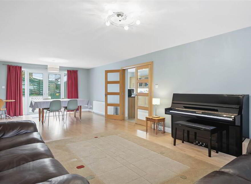 20 Cairnmore Crescent, Lisburn, BT28 2QE