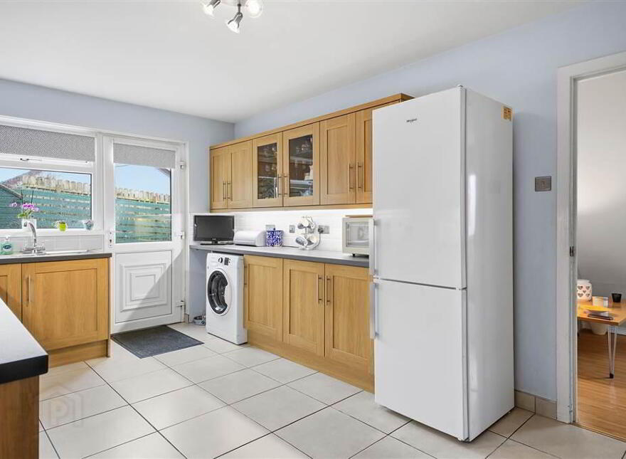 20 Cairnmore Crescent, Lisburn, BT28 2QE
