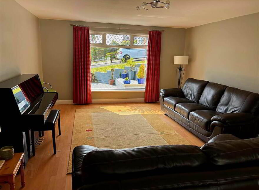 20 Cairnmore Crescent, Lisburn, BT28 2QE