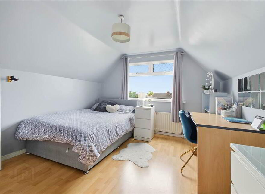 20 Cairnmore Crescent, Lisburn, BT28 2QE