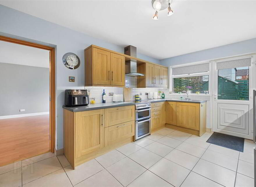 20 Cairnmore Crescent, Lisburn, BT28 2QE