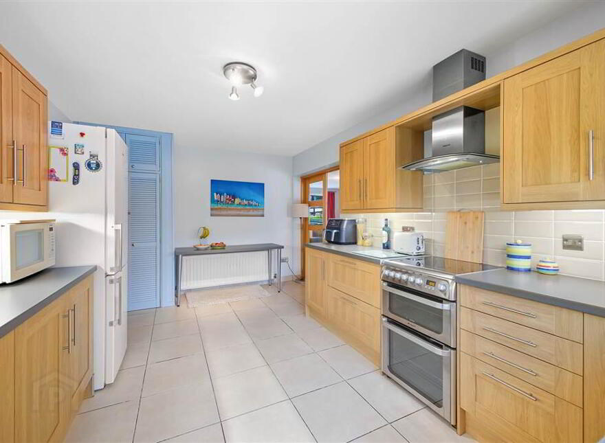 20 Cairnmore Crescent, Lisburn, BT28 2QE