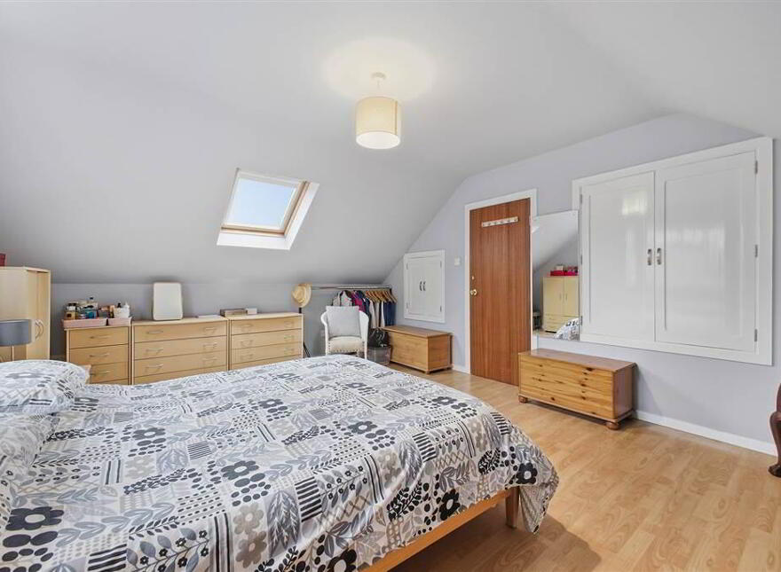 20 Cairnmore Crescent, Lisburn, BT28 2QE