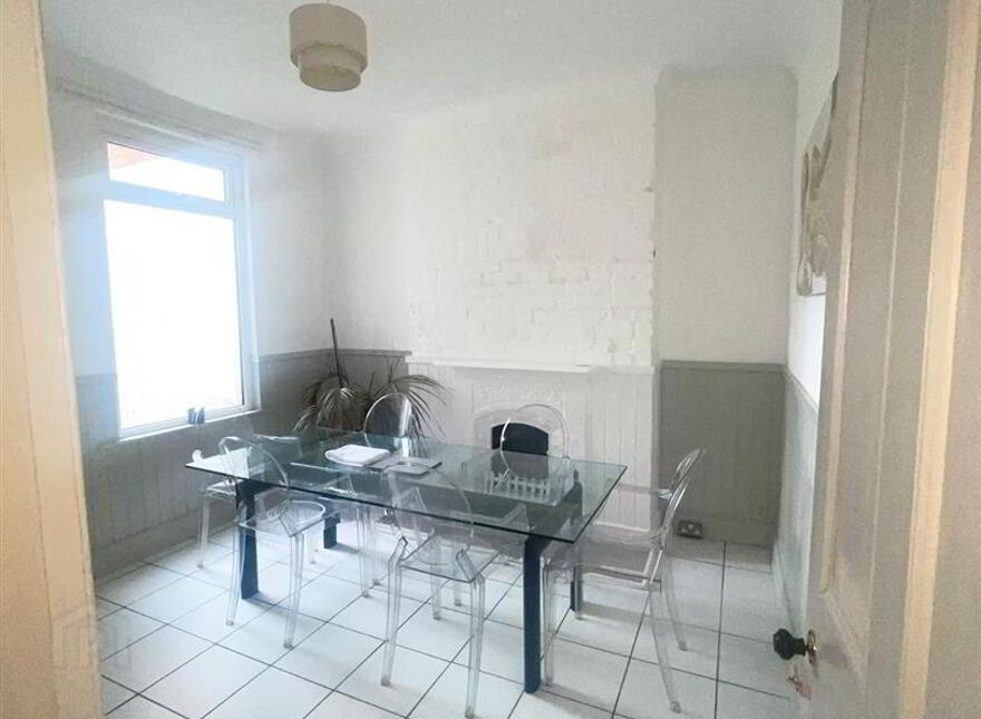 34 Oakland Avenue, Belfast, BT4 3BX