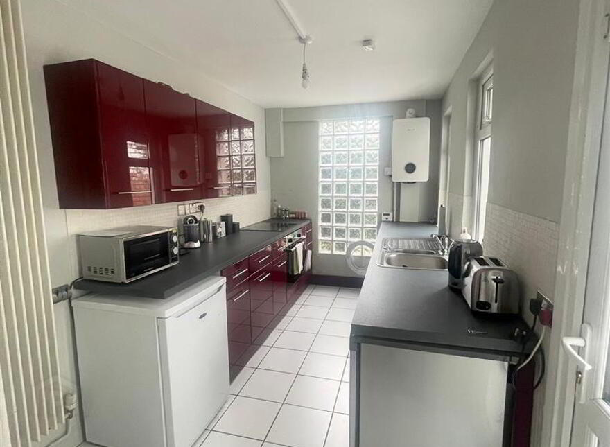 34 Oakland Avenue, Belfast, BT4 3BX