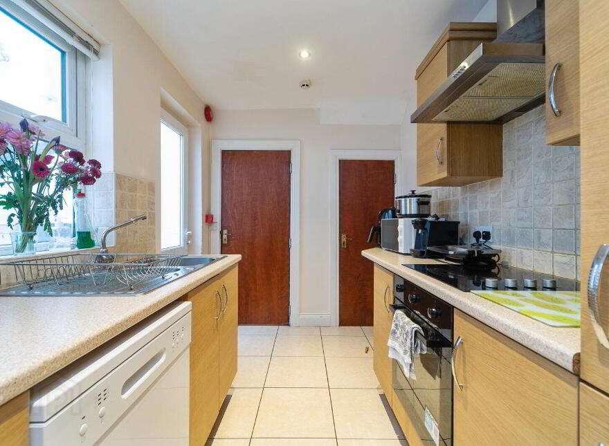 71 Dunluce Avenue, Belfast, BT9 7AW
