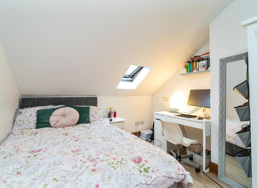 71 Dunluce Avenue, Belfast, BT9 7AW