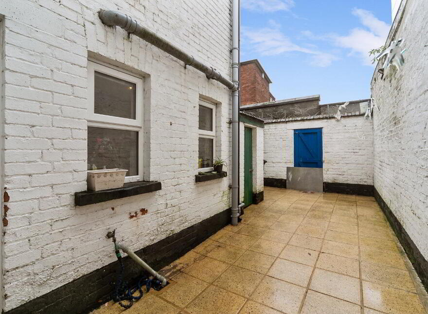 71 Dunluce Avenue, Belfast, BT9 7AW