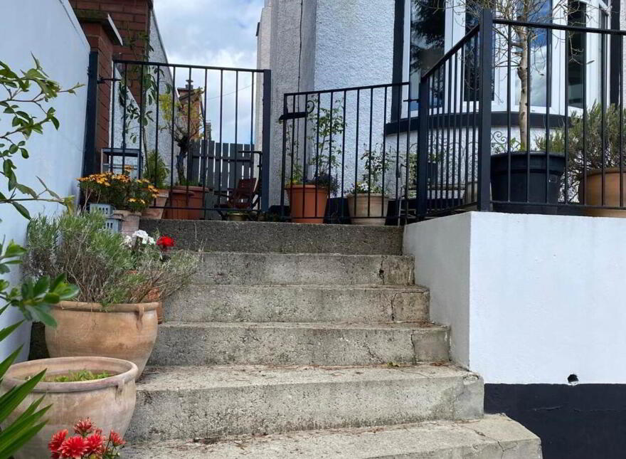12 Rossdowney Park, Waterside, Derry / Londonderry, BT47 5NR