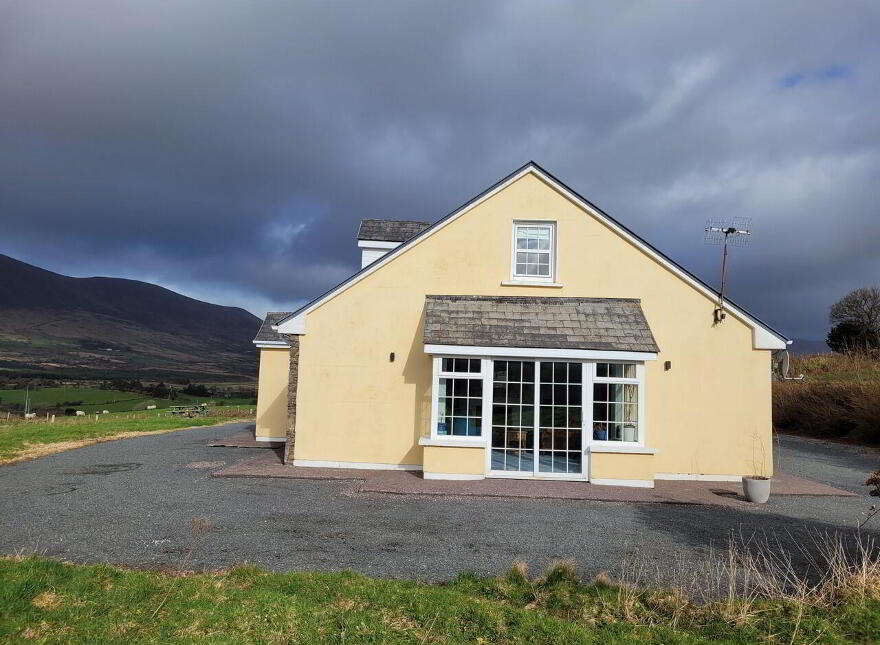For Sale - Castlequinn Lodge, Gortmore, Kells, Cahersiveen, V23HX59