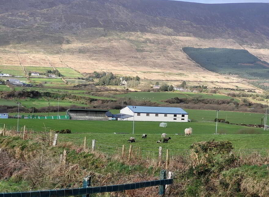 For Sale - Castlequinn Lodge, Gortmore, Kells, Cahersiveen, V23HX59