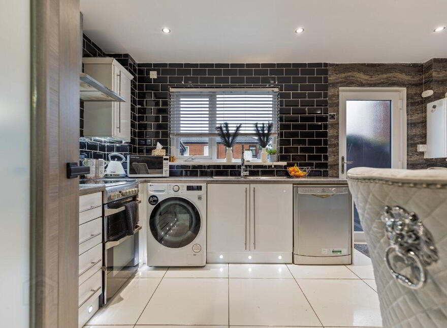 63 Cromac Street, Belfast, BT2 8JA