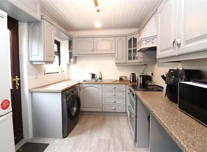 42 Mandeville Avenue, Hillhall Road, Lisburn, BT27 5AL