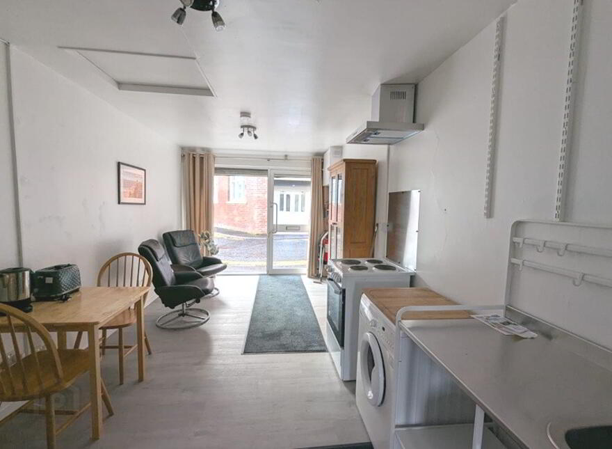 Maisonette, 12 Mill Street, Coleraine, BT52 1PB