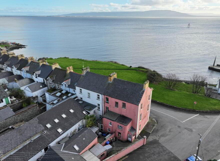 1 Montgomery Terrace, Moville, F93FA0P