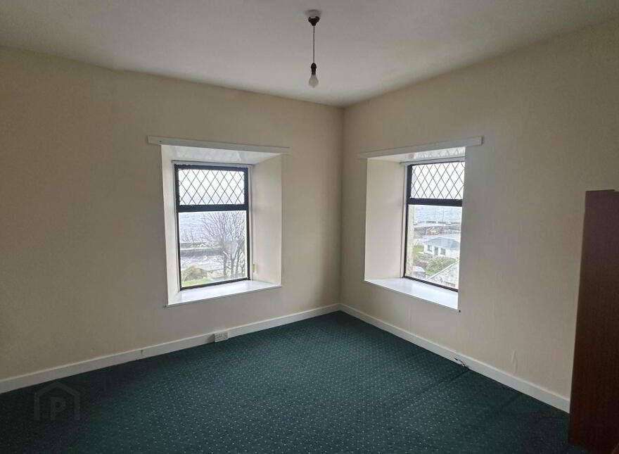 1 Montgomery Terrace, Moville, F93FA0P