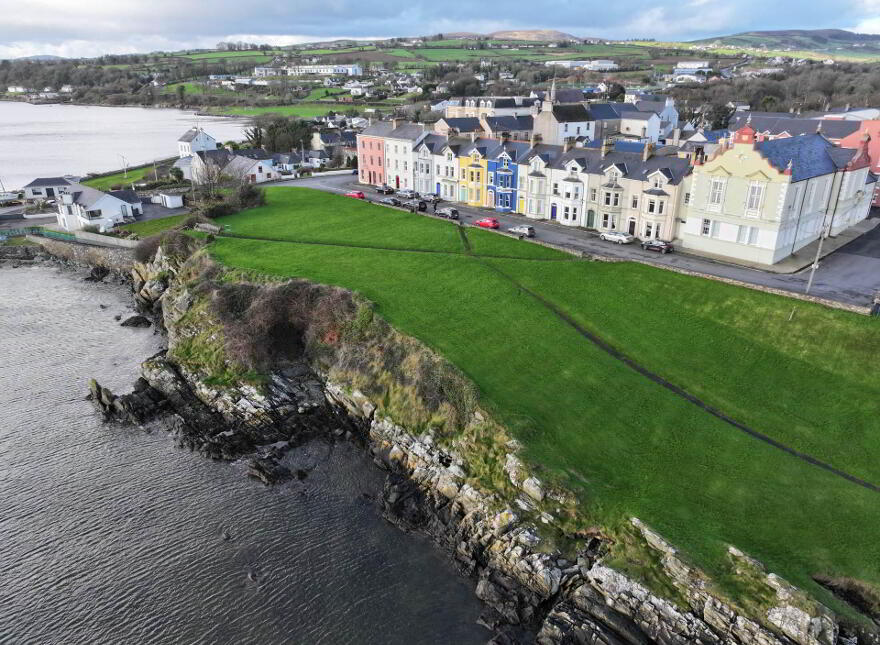 1 Montgomery Terrace, Moville, F93FA0P