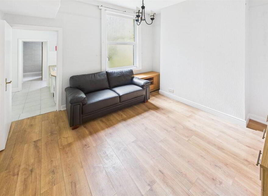 Apt 1, 9 Wolseley Street, Belfast, BT7 1LG