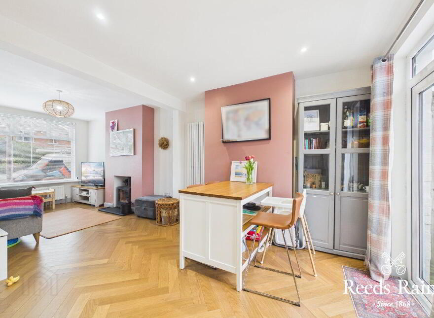 8 Mount Merrion Gardens, Rosetta, Belfast, BT6 0FW