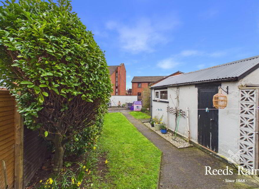 8 Mount Merrion Gardens, Rosetta, Belfast, BT6 0FW