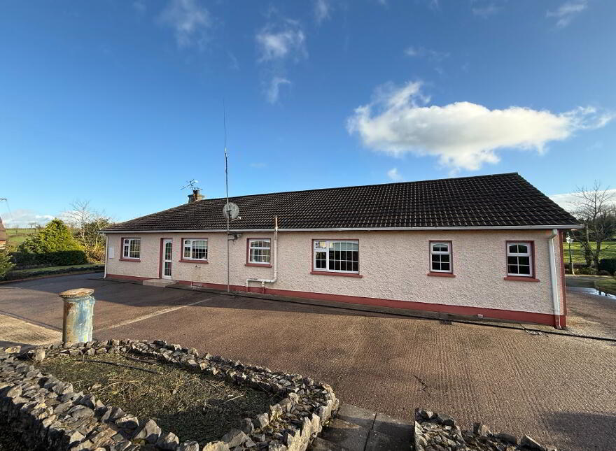 Mullavannog, Threemilehouse, H18X580