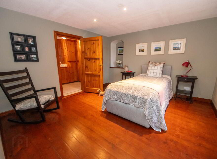 Blacks Glen, Ramelton, F92K3H6