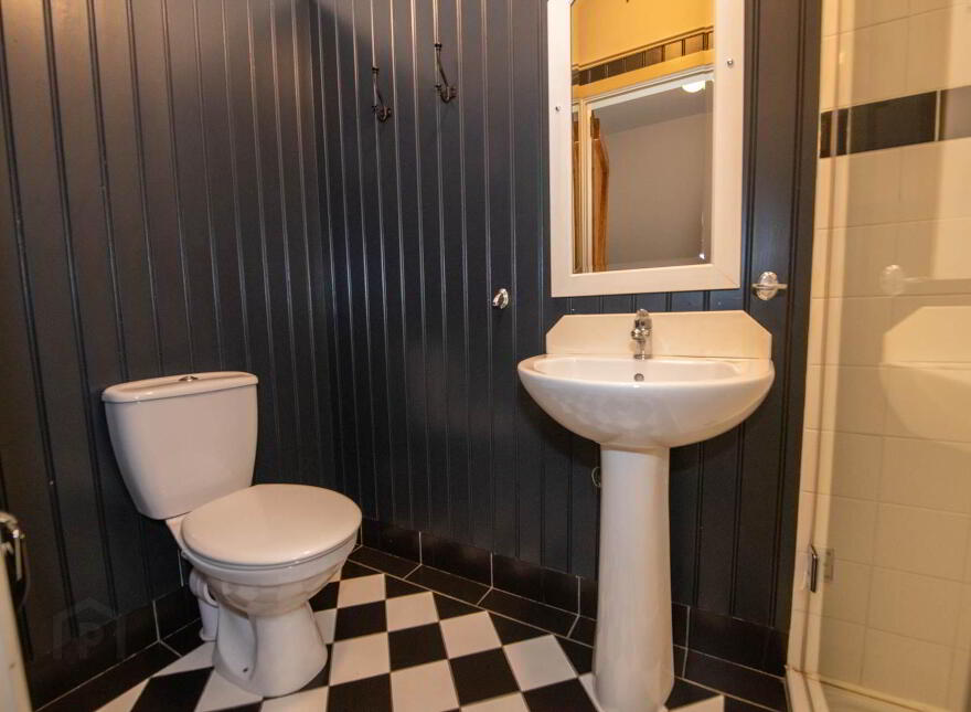 Blacks Glen, Ramelton, F92K3H6