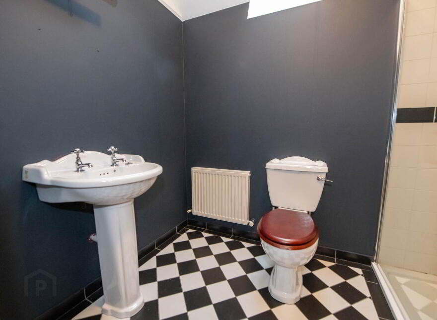 Blacks Glen, Ramelton, F92K3H6