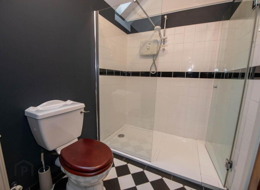 Blacks Glen, Ramelton, F92K3H6