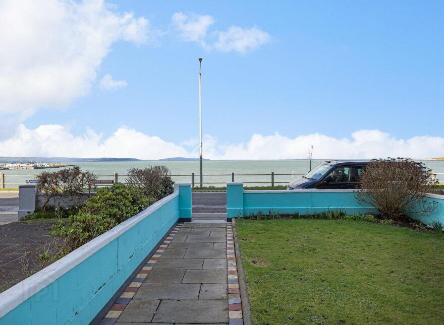 14 Ballyholme Esplanade, Bangor, BT20 5LZ