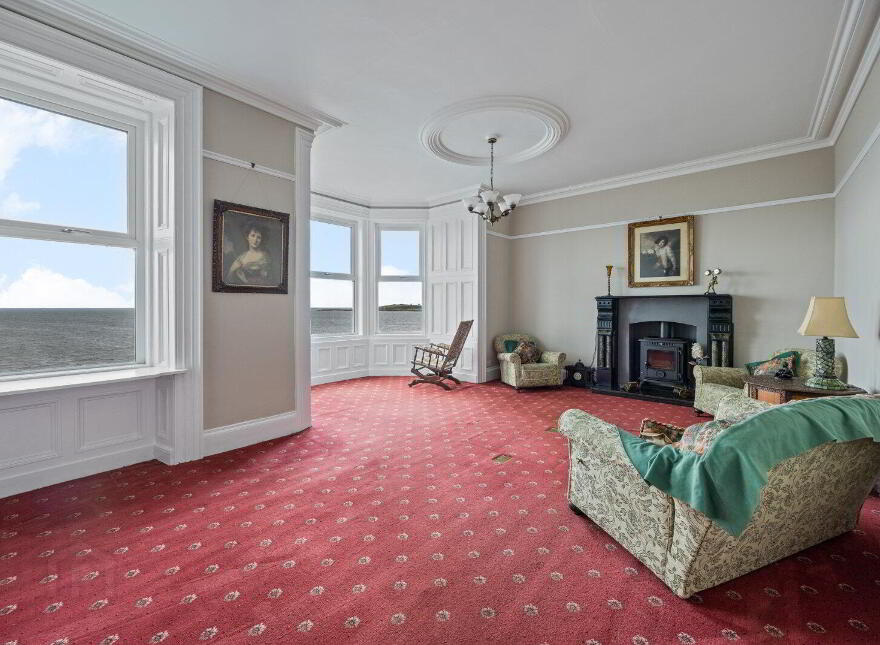 14 Ballyholme Esplanade, Bangor, BT20 5LZ