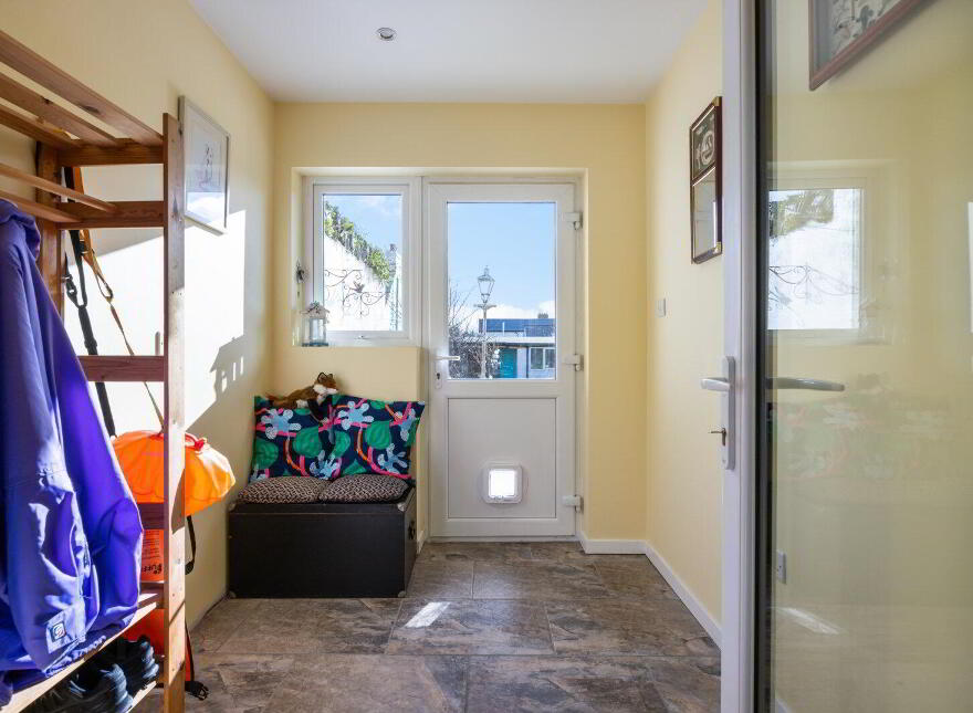 14 Ballyholme Esplanade, Bangor, BT20 5LZ