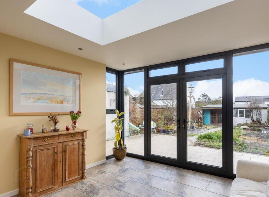 14 Ballyholme Esplanade, Bangor, BT20 5LZ