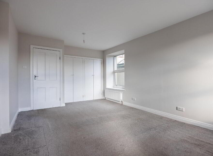 14 Ballyholme Esplanade, Bangor, BT20 5LZ
