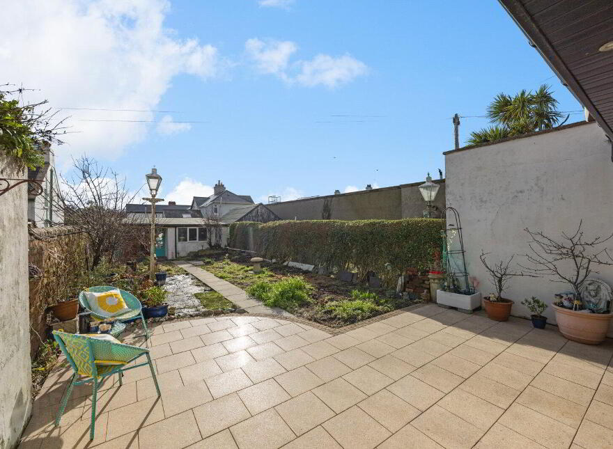 14 Ballyholme Esplanade, Bangor, BT20 5LZ
