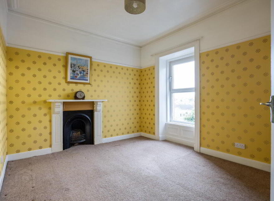 14 Ballyholme Esplanade, Bangor, BT20 5LZ