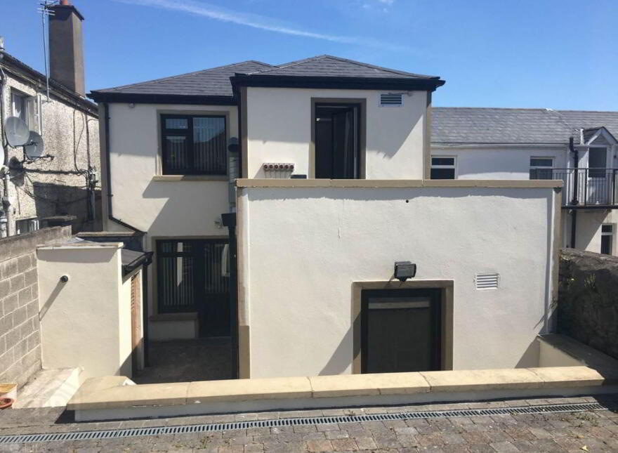 3 Cannon Row, Navan, C15E06P