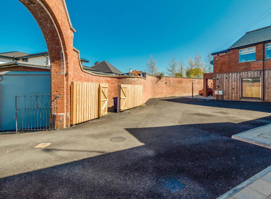 The Gate House, 118C Princetown Road, Bangor, BT20 3TG
