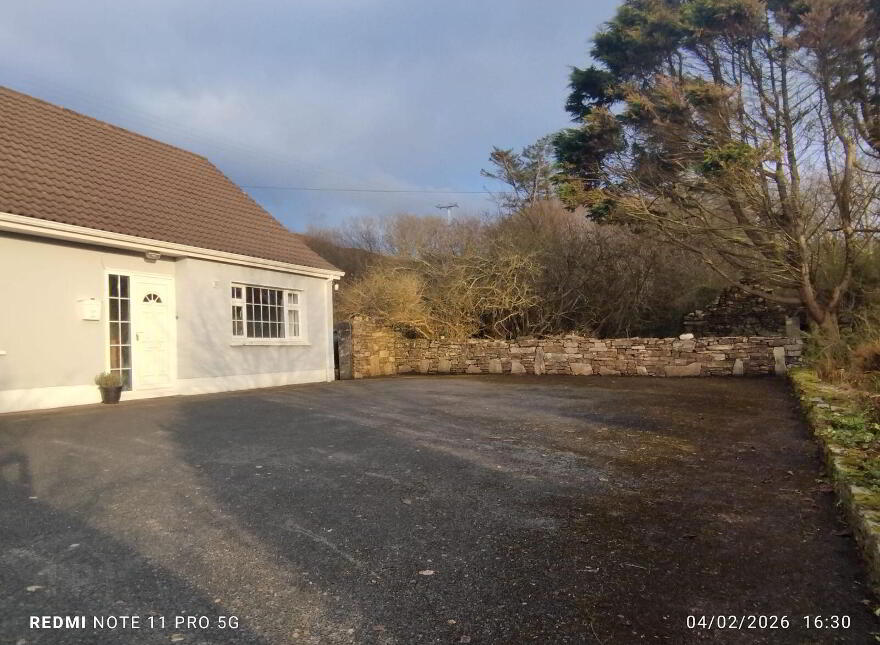 Rossfield House, Racecourse, Clifden, H71HT25