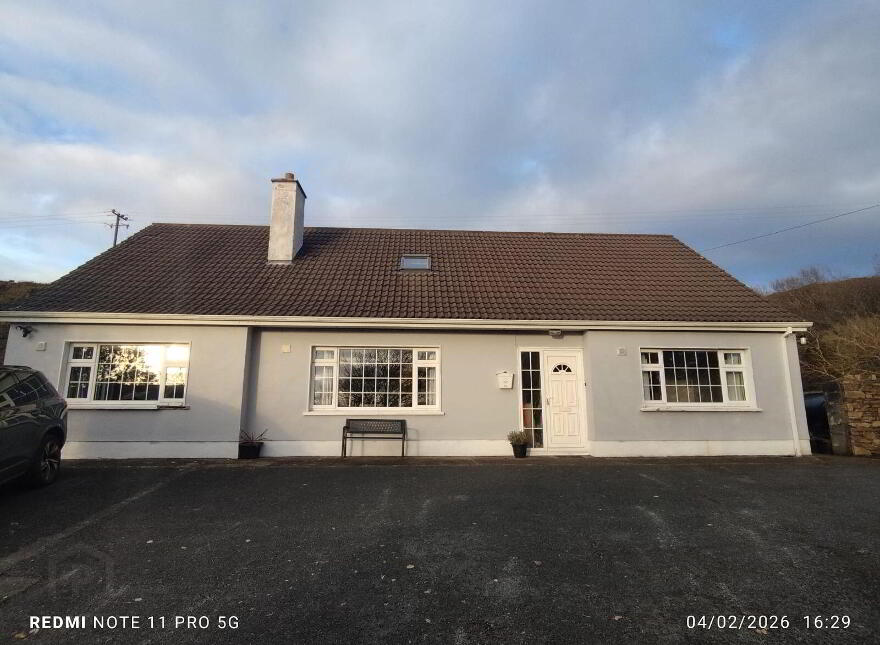 Rossfield House, Racecourse, Clifden, H71HT25