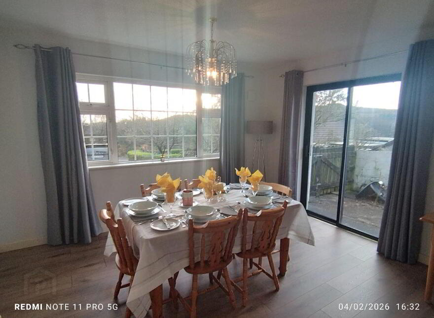 Rossfield House, Racecourse, Clifden, H71HT25