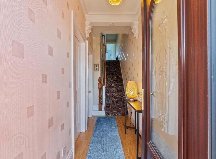 6 Chelmsford Place, Larne, BT40 1AF